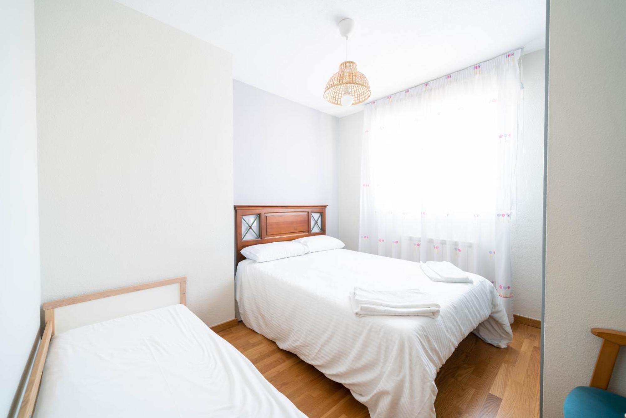 Apartamentos Go- Chalet Calera, Parking Gratuito Arroyo de la Encomienda Luaran gambar